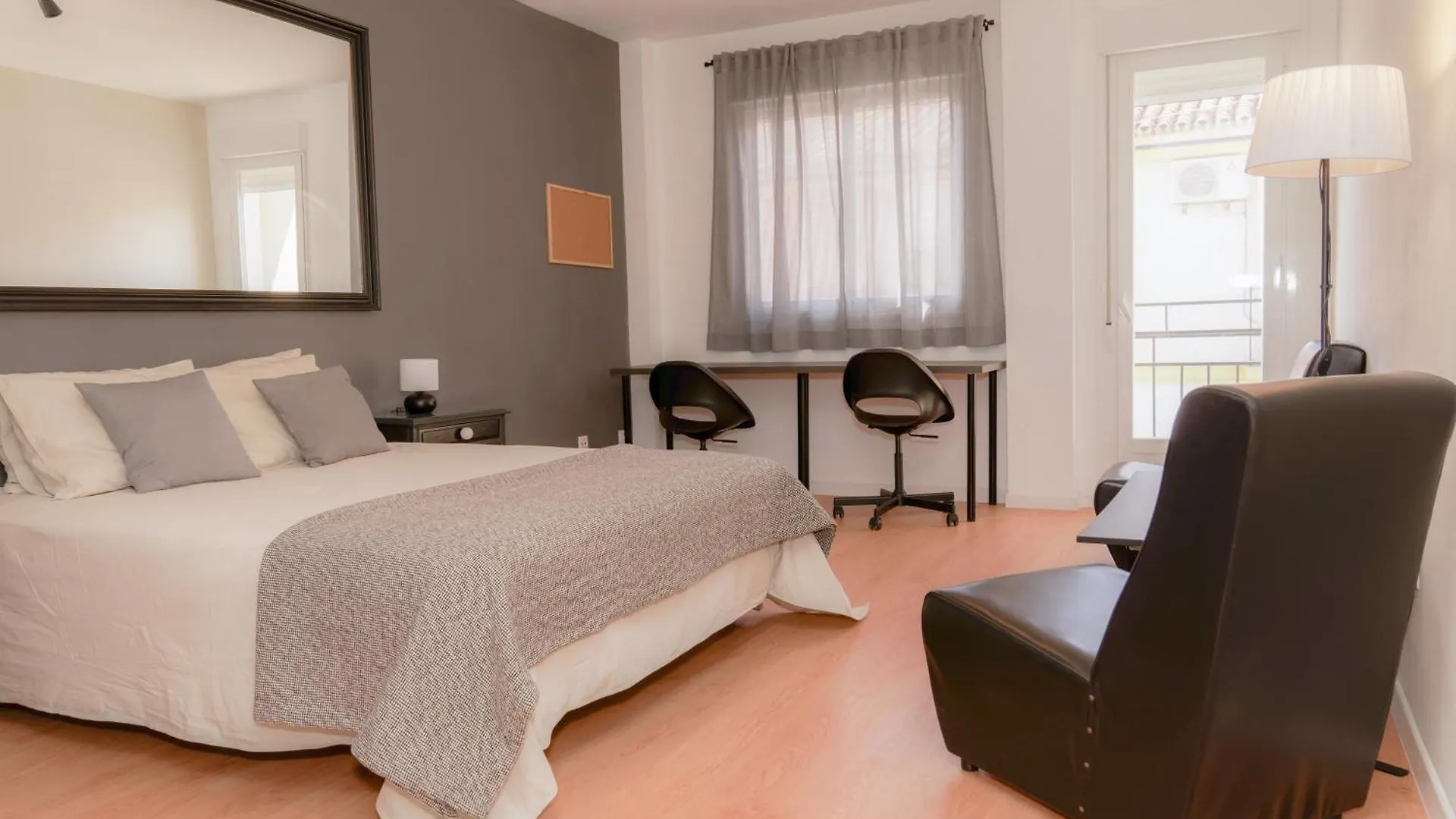 Homestay Tu Hogar Desayuno, Parking Y Piscina Incluidos Apartment Ronda