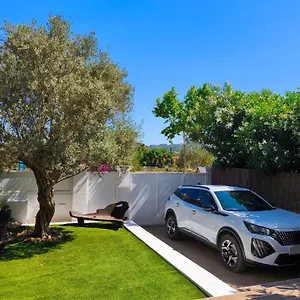 https://acogedora-casa-con-exclusivo-diseo-interior.ibizaislandhotels.net