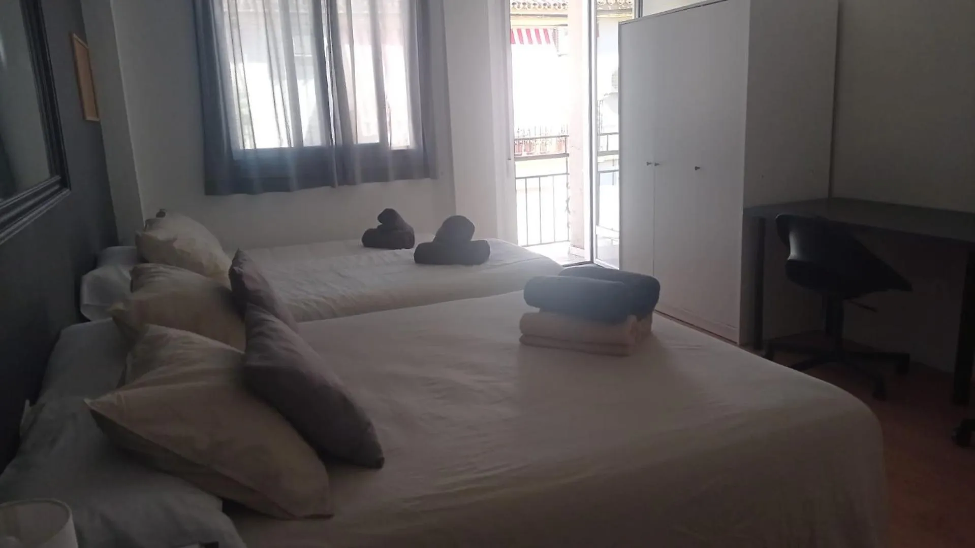 Appartamento Tu Hogar Desayuno, Parking Y Piscina Incluidos Ronda 0*,  Spagna