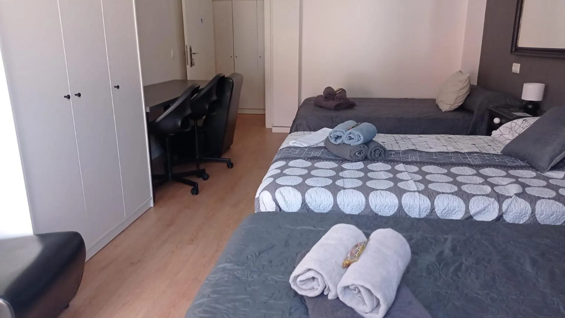 Tu Hogar Desayuno, Parking Y Piscina Incluidos Apartment Ronda Homestay